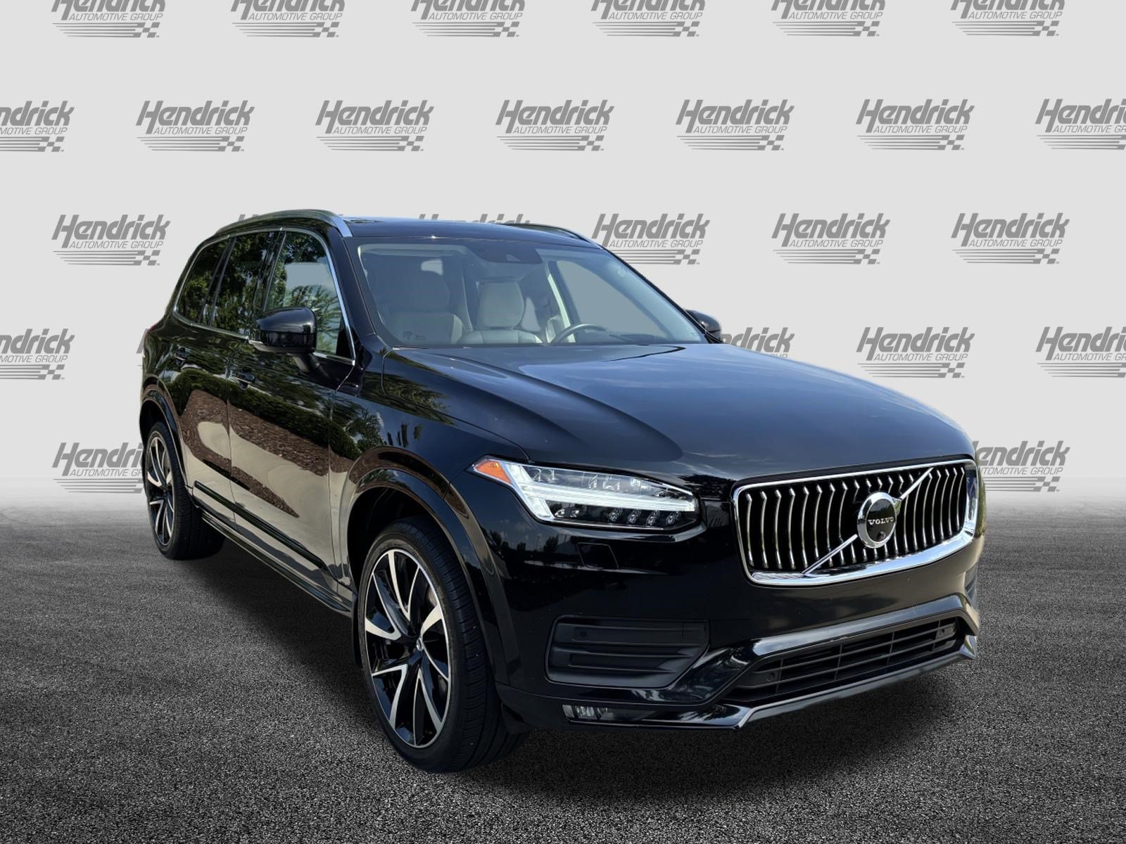 Used 2022 Volvo XC90 T6 Momentum w/ Advanced Package AWD/4WD image 2
