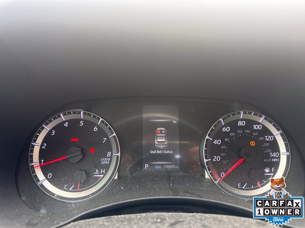 Used 2021 Toyota Highlander LE FWD image 17