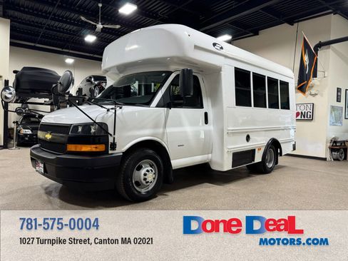 Used 2019 Chevrolet Express 3500 w/ School Bus Package image 1
