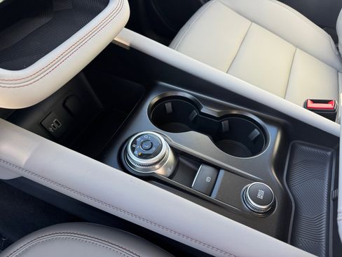 New 2026 Ford Explorer Active w/ Active Comfort Package image 14