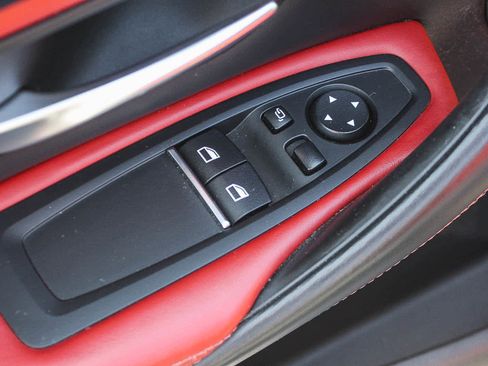 Used 2018 BMW M4 Coupe RWD image 17