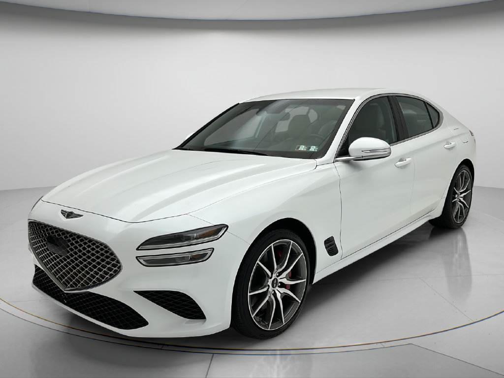 Used 2025 Genesis G70 2.5T RWD image 3