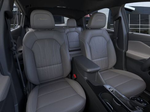 New 2026 Buick Envista Avenir image 16