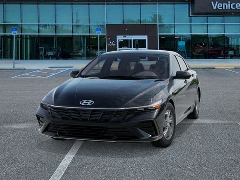 New 2026 Hyundai Elantra SE FWD image 6