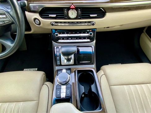 Used 2017 Genesis G90 3.3T Premium image 45