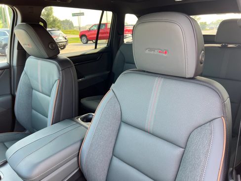 New 2027 GMC Acadia AT4 w/ Luxury Package AWD/4WD image 13