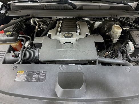 Used 2015 Cadillac Escalade ESV Platinum image 41