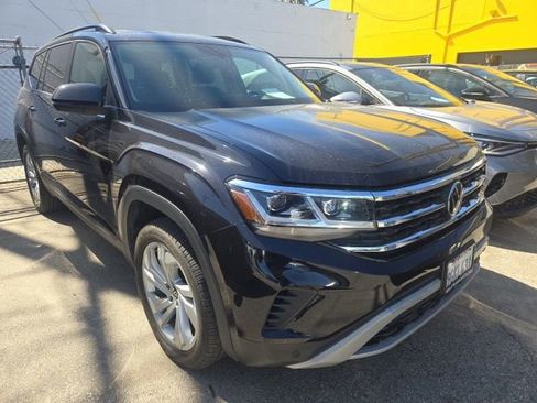 Used 2023 Volkswagen Atlas SE image 1