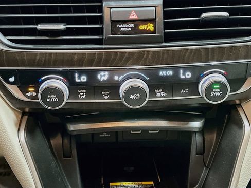 Used 2021 Honda Accord EX image 15