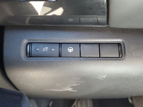 Certified 2022 Nissan Pathfinder SV image 29