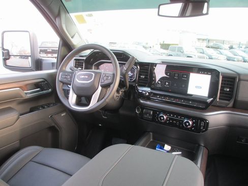 Certified 2024 GMC Sierra 2500 SLT w/ SLT Premium Package image 23