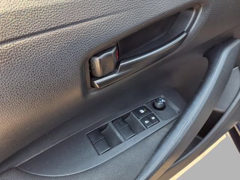 Used 2024 Toyota Corolla LE FWD image 21