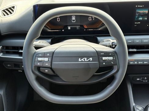 New 2026 Kia K4 LXS image 29