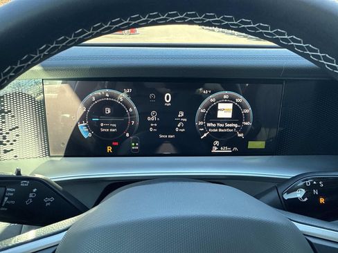 New 2026 Volkswagen Tiguan SE image 13