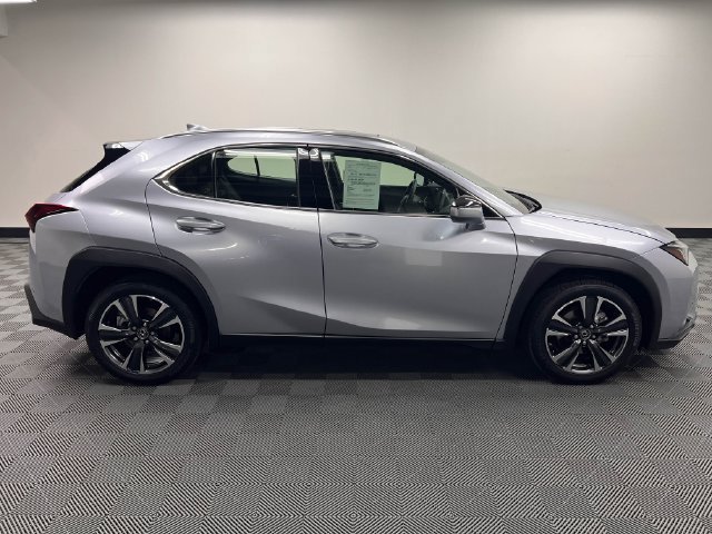 Certified 2023 Lexus UX 250h FWD w/ Accessory Package (Z2) image 4