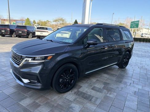 Used 2024 Kia Carnival SX Prestige image 6