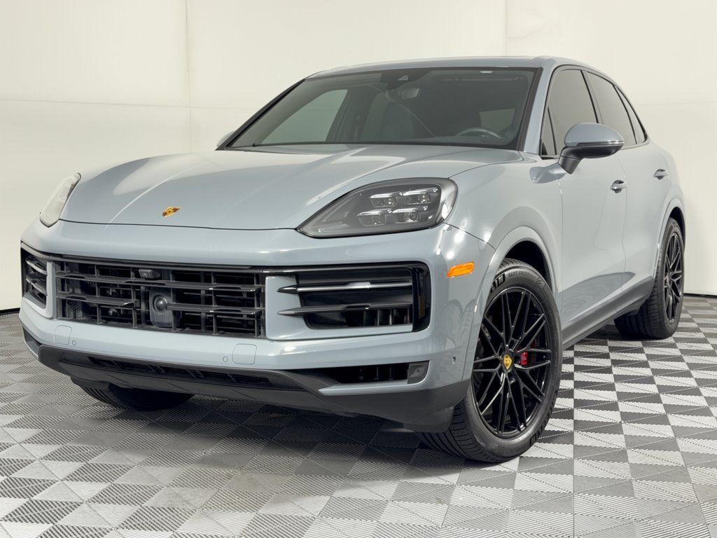 Certified 2024 Porsche Cayenne S AWD/4WD image 1