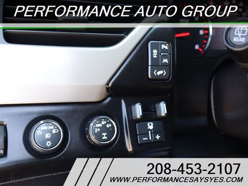 Used 2016 GMC Yukon XL Denali w/ Open Road Package AWD/4WD image 13