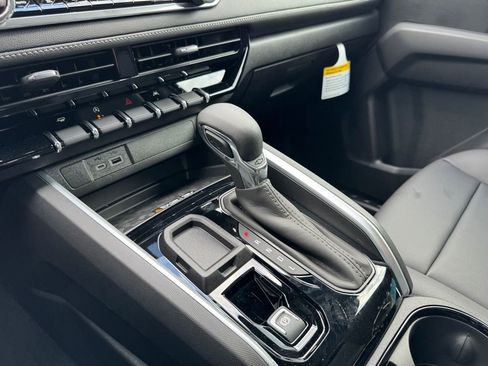 New 2026 Chevrolet Colorado LT w/ LT Convenience Package RWD image 18