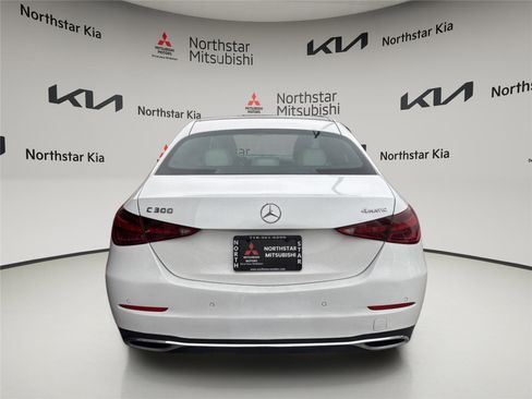 Used 2025 Mercedes-Benz C 300 4MATIC Sedan image 3