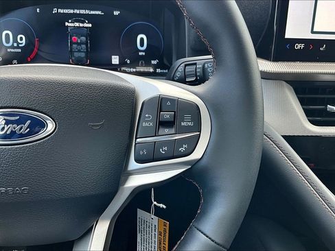 New 2026 Ford Explorer Active AWD/4WD image 19