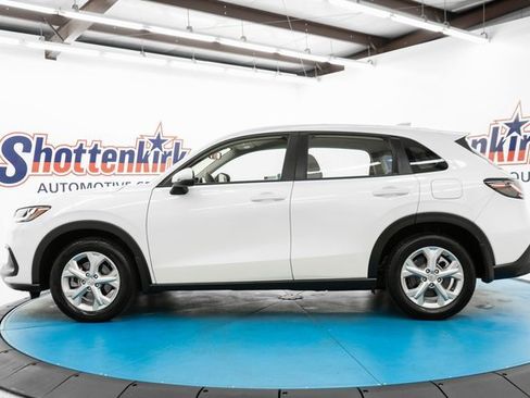 Certified 2023 Honda HR-V LX image 5