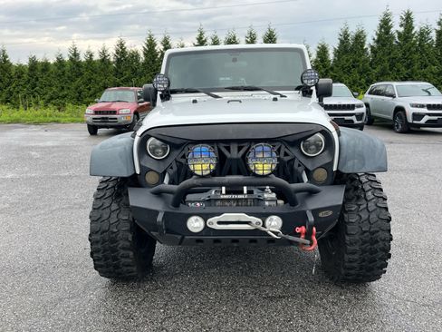 Used 2016 Jeep Wrangler Unlimited Sport w/ Max Tow Package AWD/4WD image 8