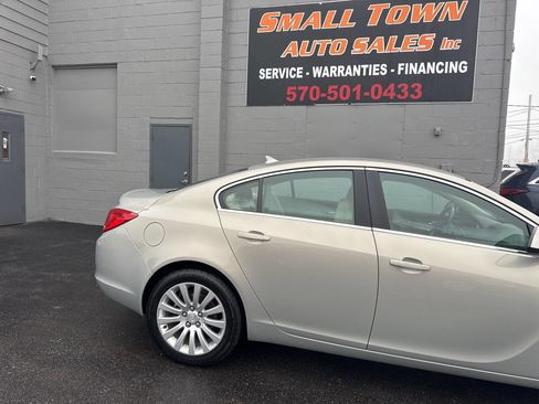 Used 2011 Buick Regal CXL image 10