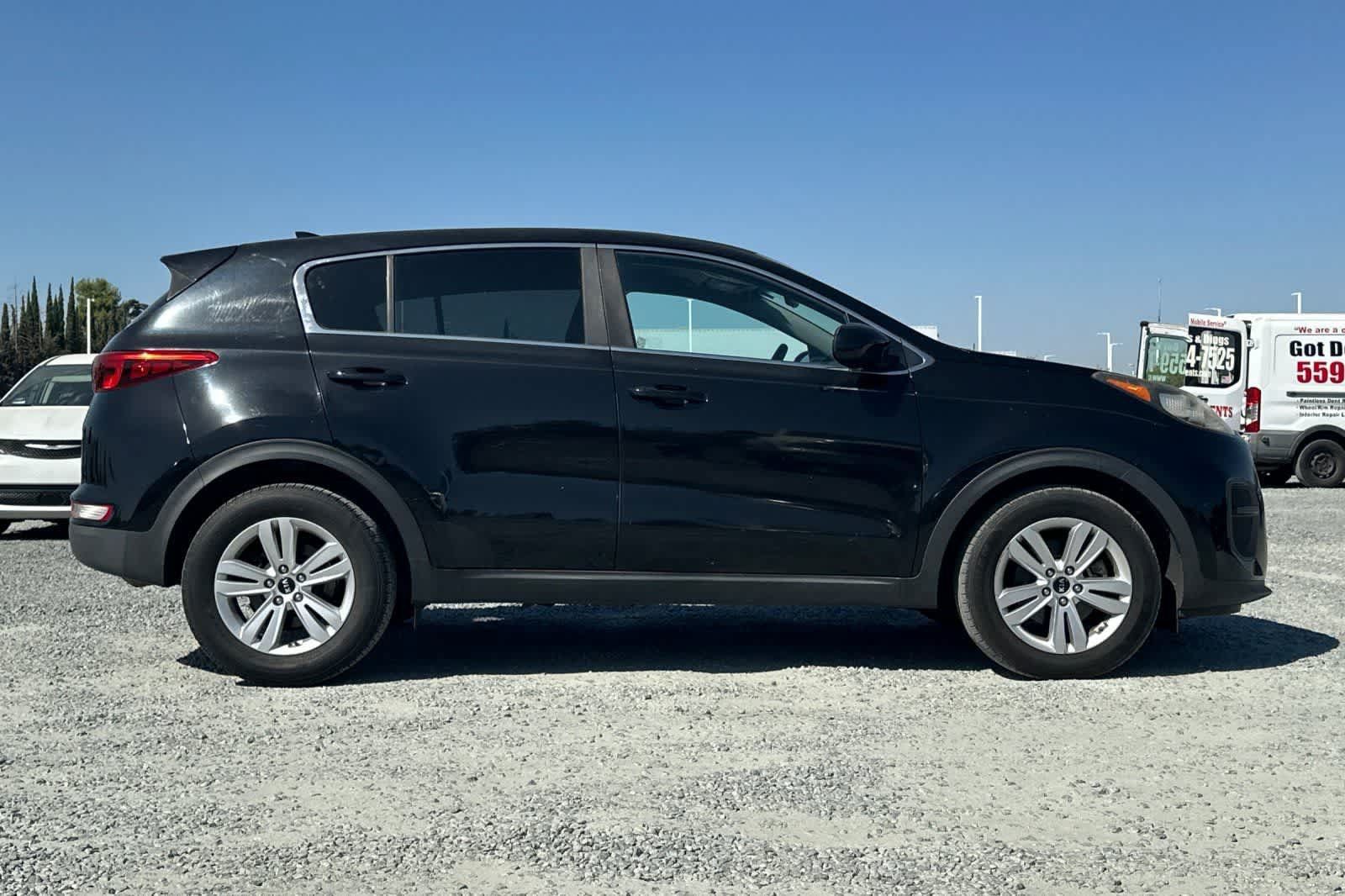 Used 2019 Kia Sportage LX FWD image 9