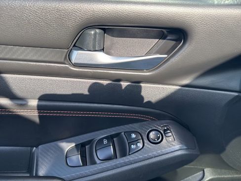Used 2021 Nissan Altima 2.5 SR w/ SR Premium Package FWD image 13