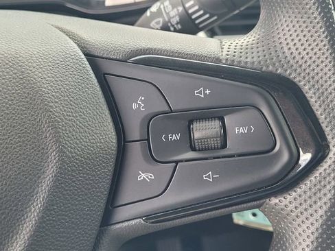 Used 2025 Chevrolet Trax LS image 14