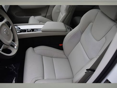 New 2026 Volvo XC60 T8 Ultra w/ Protection Package Premier image 10