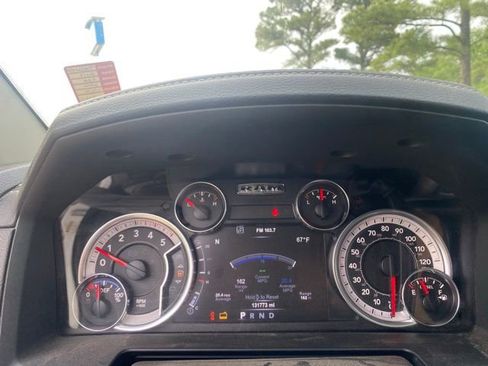 Used 2018 RAM 2500 Laramie w/ Sport Appearance Group AWD/4WD image 18