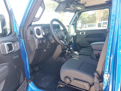 New 2026 Jeep Gladiator Sport image 12