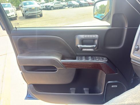 Used 2018 GMC Sierra 1500 SLT AWD/4WD image 25