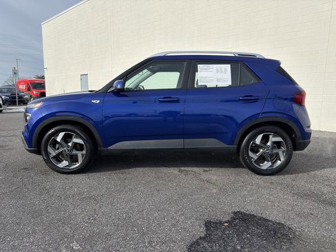 Used 2022 Hyundai Venue Limited w/ Cargo Package image 4