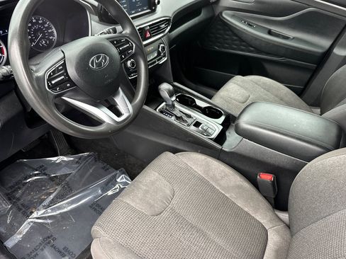 Used 2019 Hyundai Santa Fe SE image 9