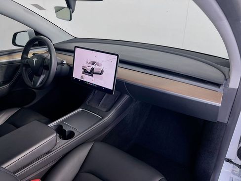 Used 2023 Tesla Model Y Long Range AWD/4WD image 29