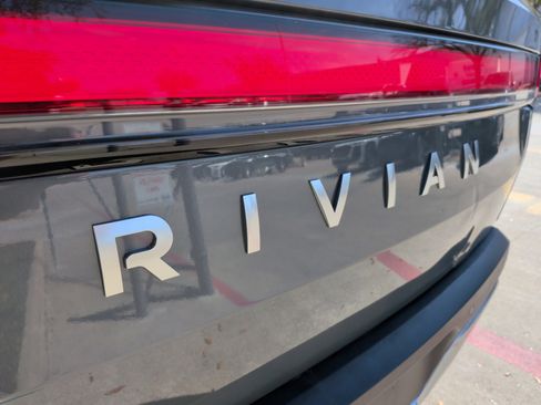 Used 2023 Rivian R1T Adventure image 38