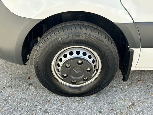 Used 2021 Mercedes-Benz Sprinter 4500 image 26