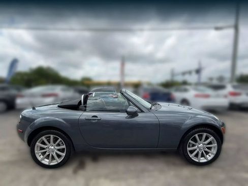 Used 2008 MAZDA MX-5 Miata Touring image 7