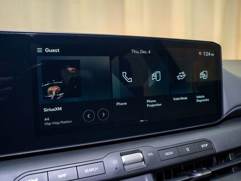 New 2025 Kia K4 LXS image 12