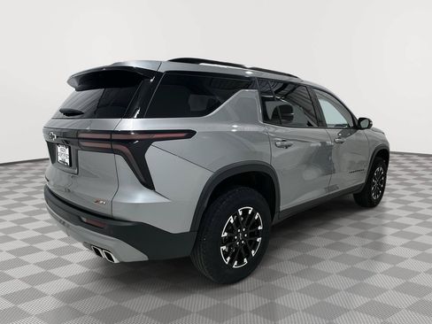 Used 2024 Chevrolet Traverse Z71 AWD/4WD image 4
