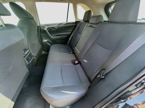 Used 2025 Toyota RAV4 LE AWD/4WD image 27