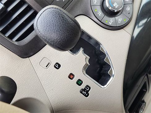 Used 2012 Toyota Sienna LE image 14