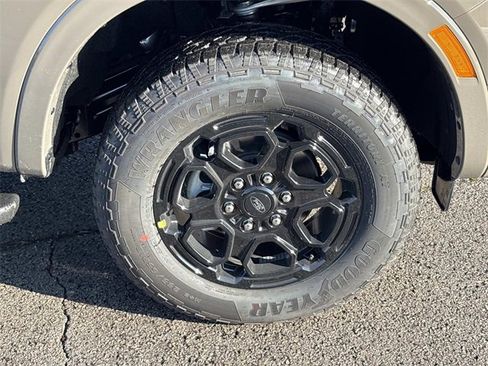 New 2025 Ford Ranger XLT w/ FX4 Off-Road Package image 9