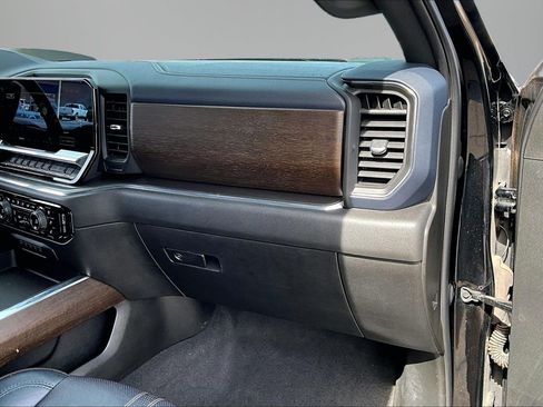 Used 2024 Chevrolet Silverado 3500 High Country w/ Technology Package AWD/4WD image 27