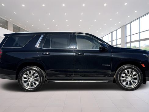 Used 2023 Chevrolet Tahoe LT w/ Luxury Package AWD/4WD image 3