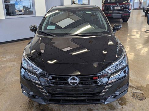 New 2025 Nissan Versa SR w/ Trunk Package FWD image 8