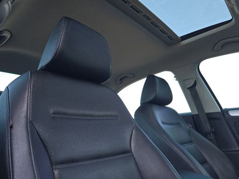 Used 2012 Volkswagen Jetta TDI FWD image 16